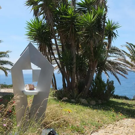 Floating House 招待所